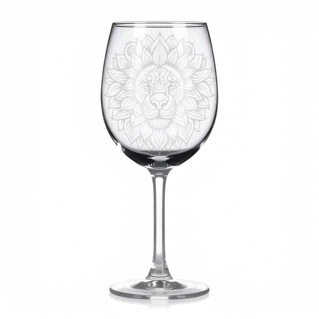 Sklenice na víno s gravírováním mandaly lva – Král síly a odvahy