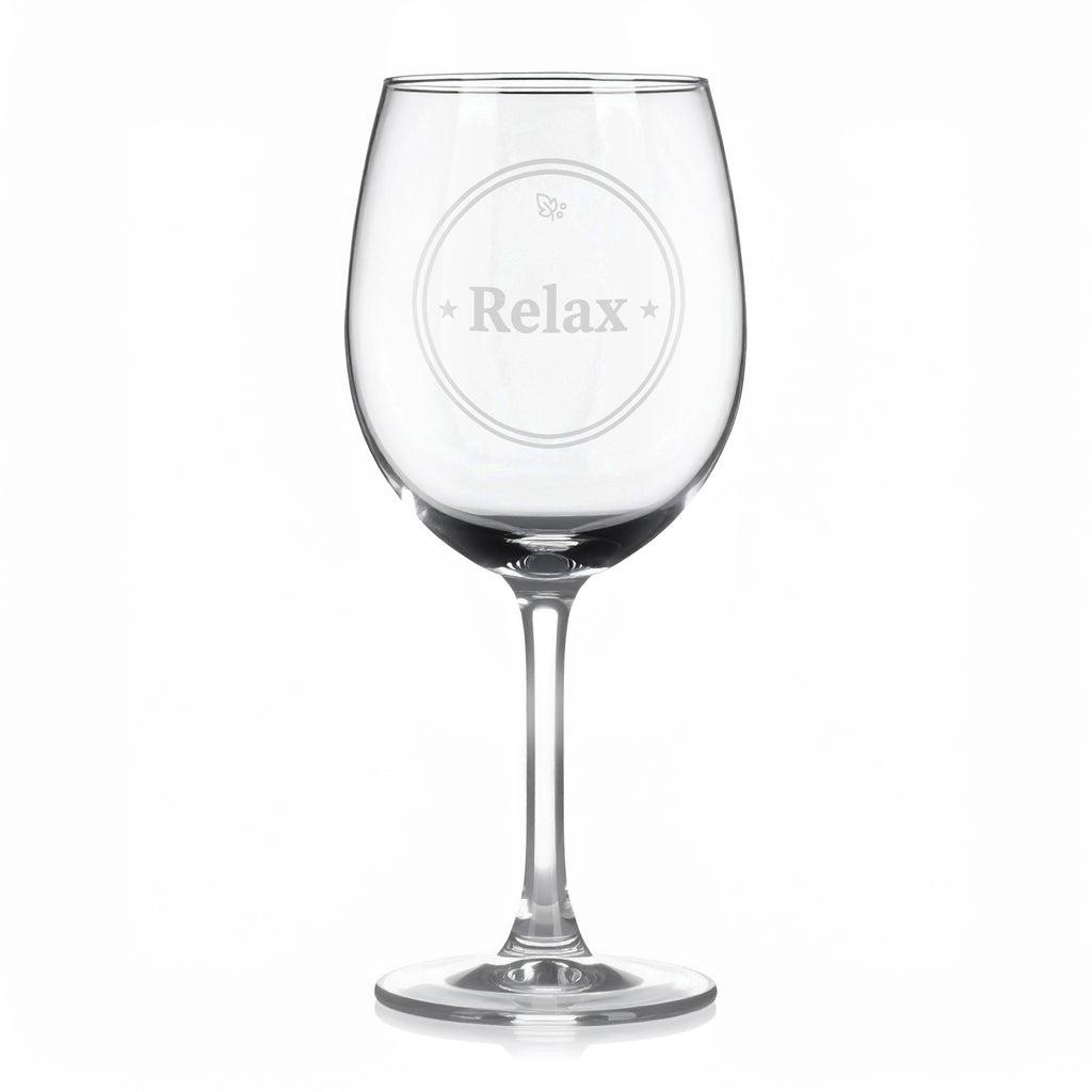 Sklenice na víno s gravírovaným textem „Relax“