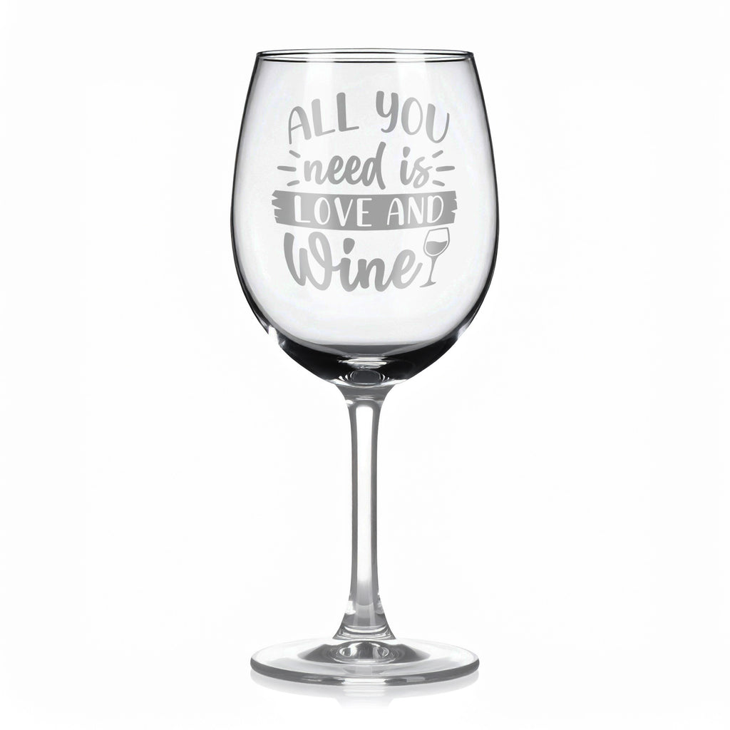 Vínová sklenka s gravírovým textem - All you need is love and wine