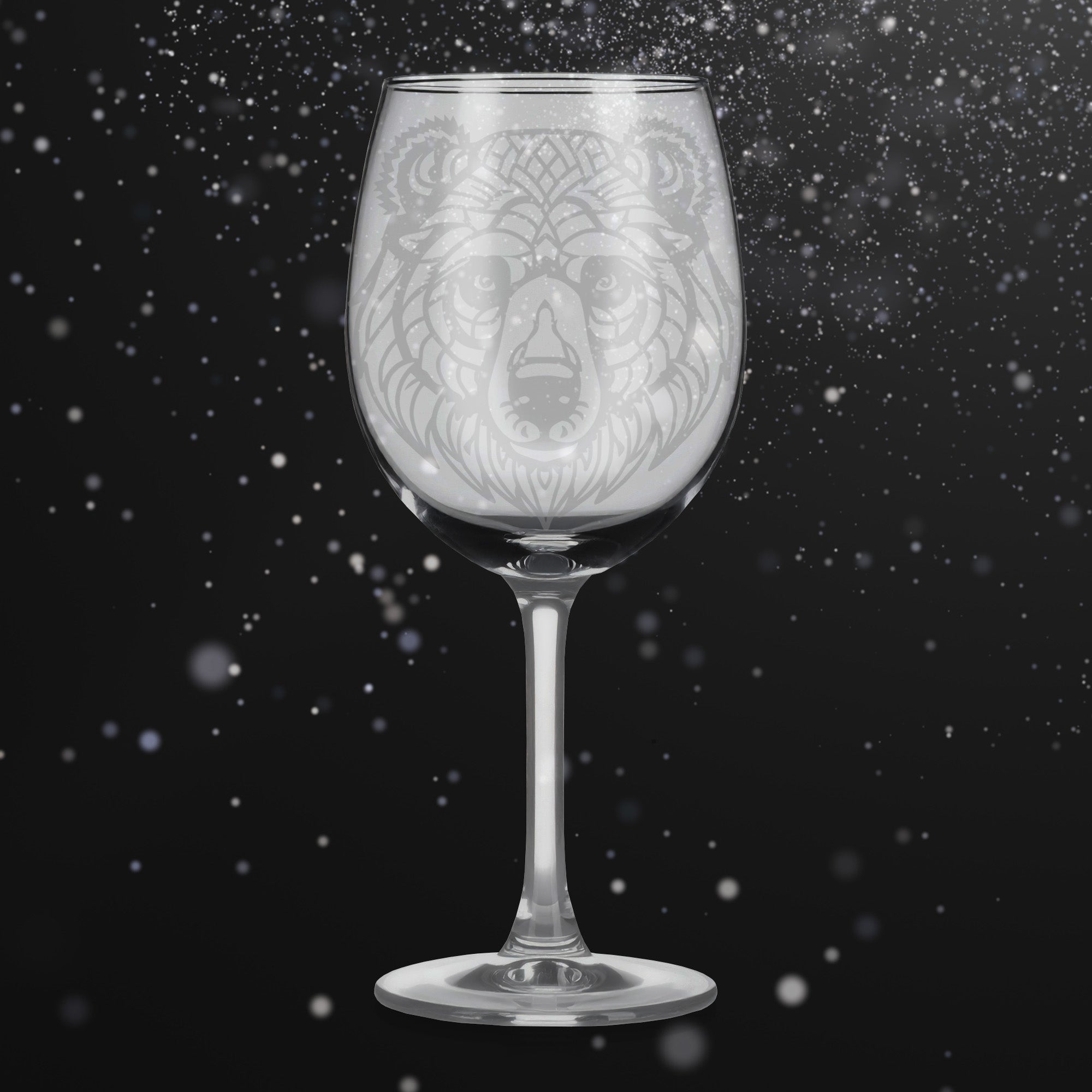 Sklenice na víno s gravírováním mandaly grizzlyho – Síla a odolnost