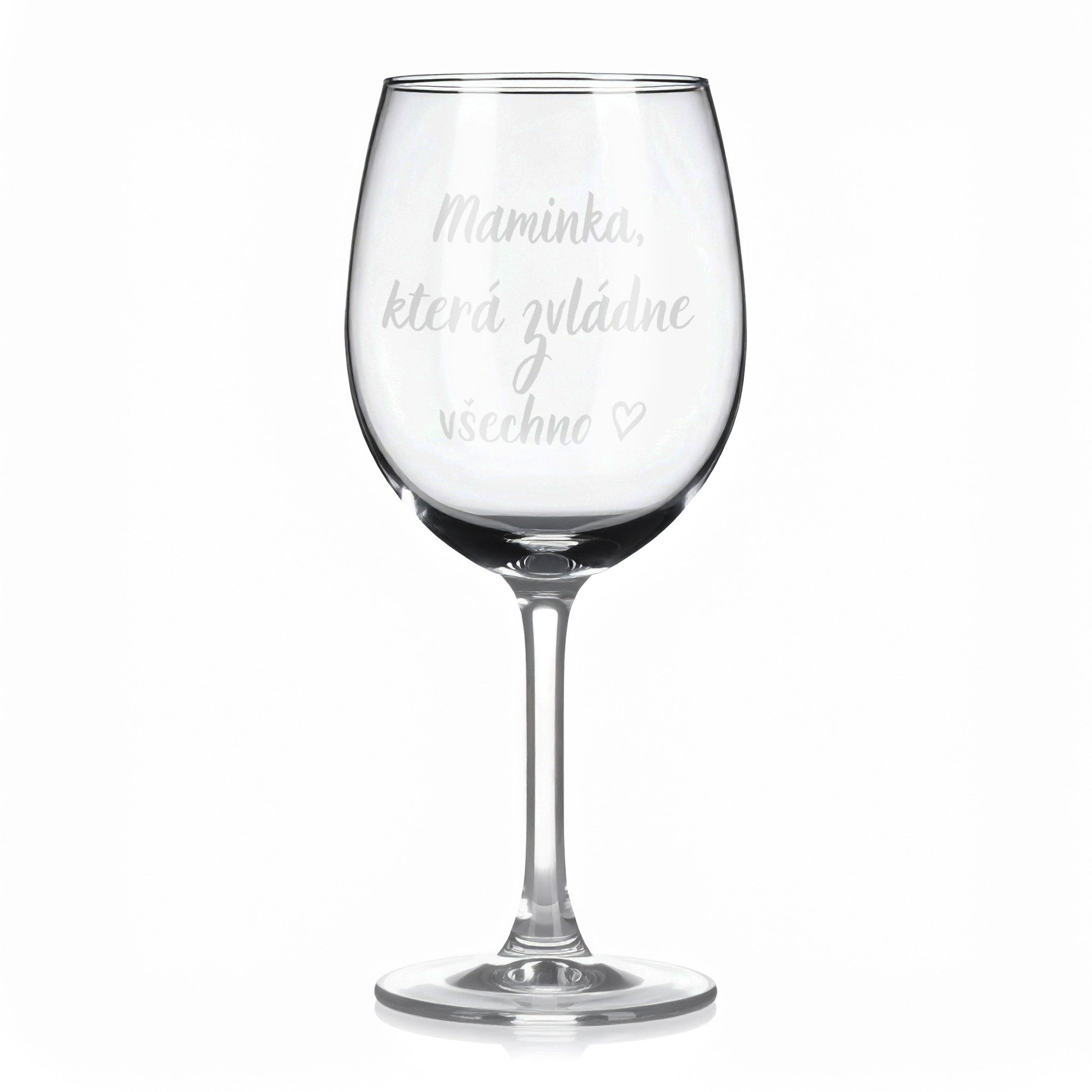 Sklenice na víno s gravírovaným textem - Maminka, která zvládne všechno.