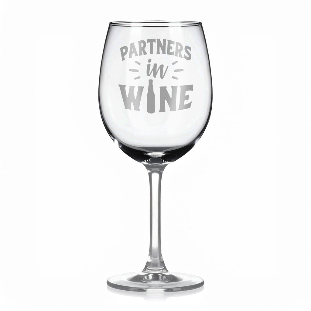 Vínová sklenka s gravírovým textem - Partners in wine
