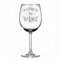 Vínová sklenka s gravírovým textem - Partners in wine
