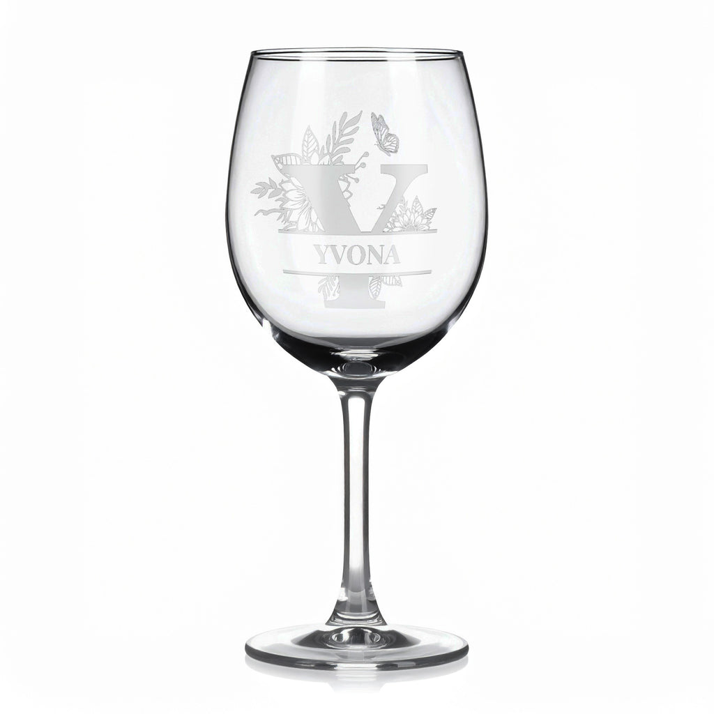 Vínová sklenka s gravírovaným jménem – YVONA
