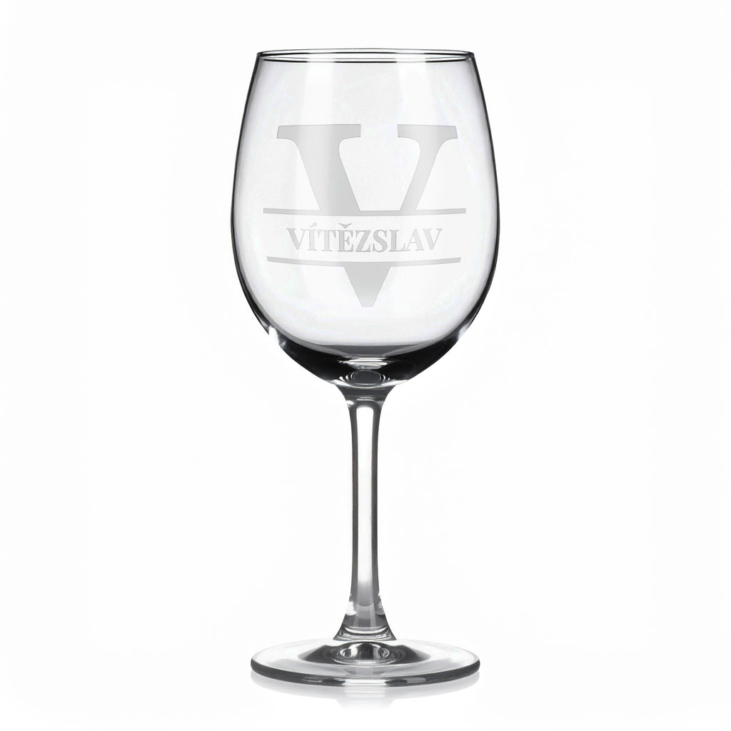 Vínová sklenka s gravírovaným jménem – VÍTĚZSLAV