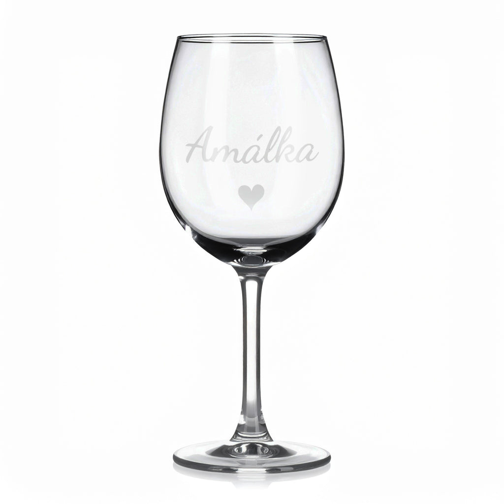 Vínová sklenka s gravírovaným jménem – Amálka