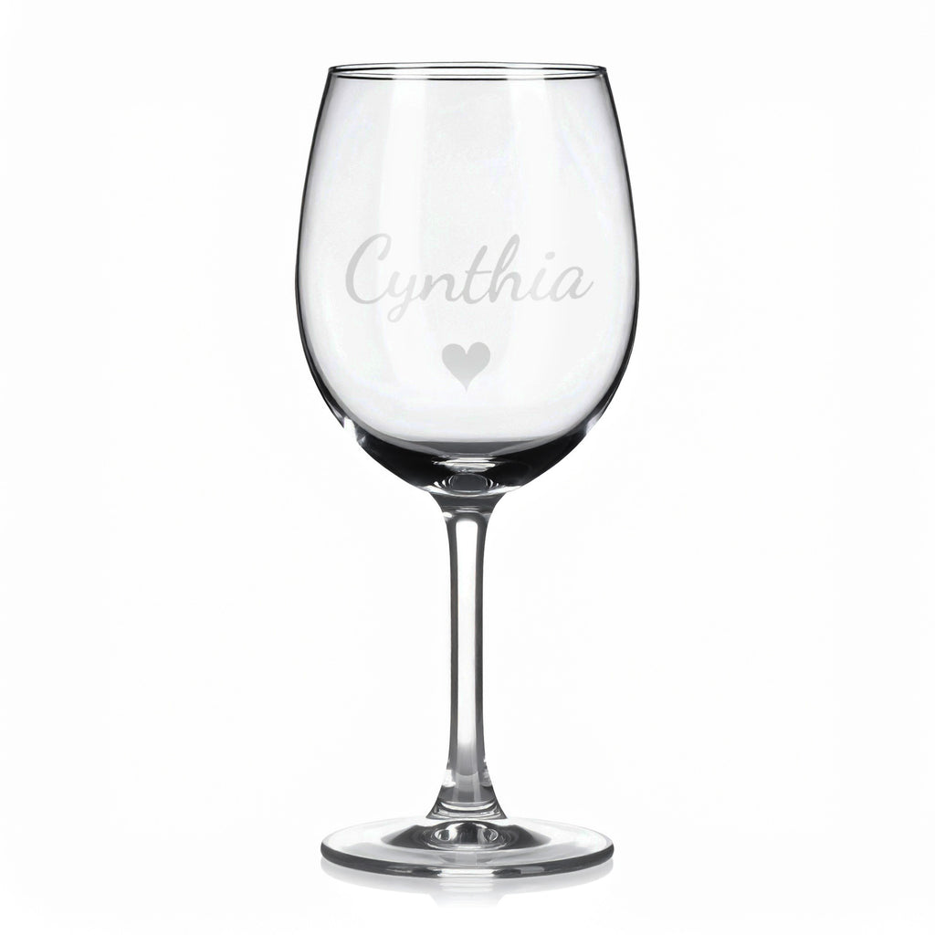 Vínová sklenka s gravírovaným jménem – Cynthia